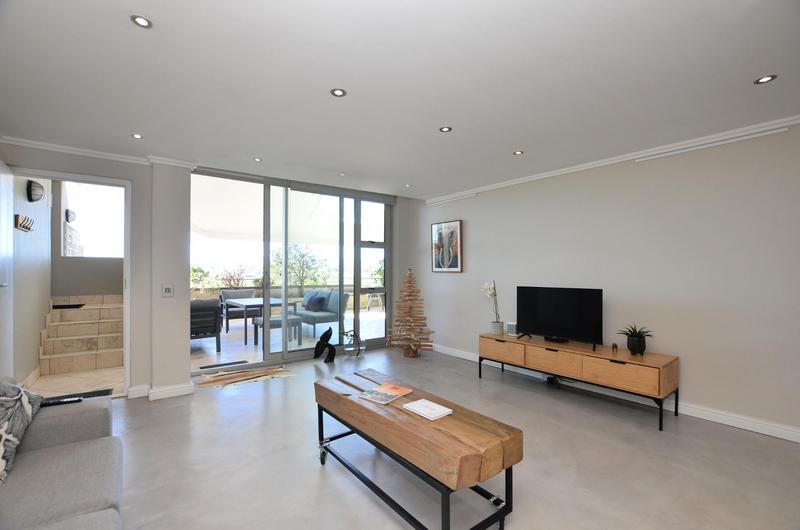 To Let 1 Bedroom Property for Rent in Bloubergstrand Western Cape